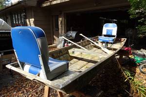lot 1E image: 10 Foot Flat Bottom Boat - Minn Kota Endura C2 50 Lb Thrust Trolling Motor