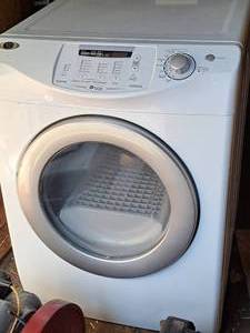 lot 842 image: Maytag Neptune 5400W Electric Front Load Clothes Dryer MDE9700AYW