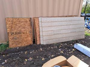lot 863 image: Lot of (11) Scrap Wood - Assorted Sheets of Siding and Plywood