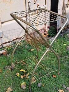lot 886 image: Rolling Stand