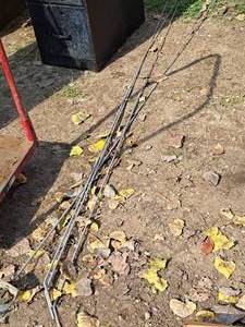 lot 894 image: Lot of (4) 100 Antenna Rods