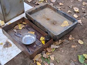 lot 904 image: Lot of (4) Assorted Oil Drain Pan & Work Pans