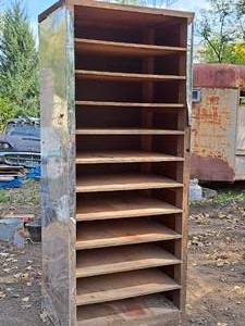 lot 916 image: Wooden Shelving Unit 11-shelf