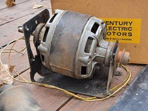 lot 939 image: General Electric 16-HP Electric Home Laundry Motor 5K84FD19