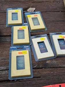 lot 951 image: Lot of (6) Lutron Deigner Wall Plates (in original packaging)