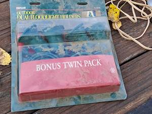 lot 961 image: Woods Outdoor Dual Floodlight Holder (in original packaging)