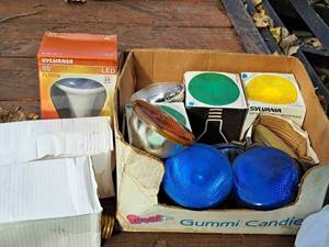 lot 963 image: Lot of (12) Assorted Flood Lights