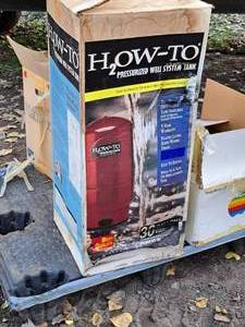 lot 184 image: H2OW-To 30-gallon Pressurized Well System Tank HT 30 (in box)