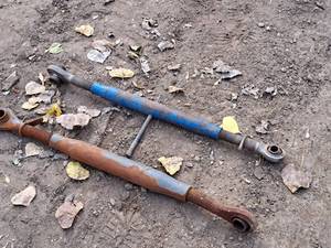 lot 971 image: Lot of (2) Tractor Adjustable Top Link