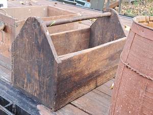lot 986 image: Vintage Wooden Tool Tote