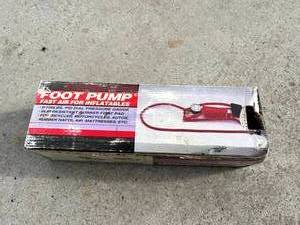 lot 26 image: Foot Pump