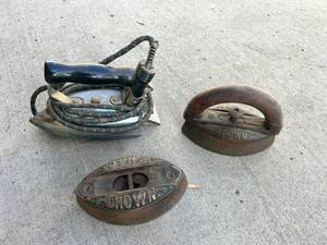 lot 118 image: Vintage Irons