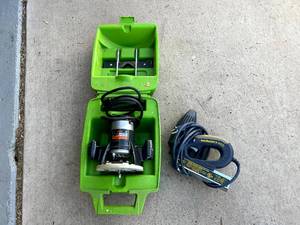 lot 124 image: Brad Nail Gun & Skil Router