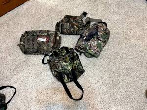 lot 174 image: Camouflage Packs