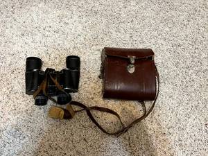 lot 178 image: Binoculars 8x40
