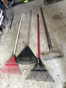 lot 282 image: Rakes