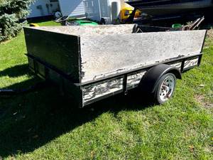 lot 2 image: 5 x 8 Trailer