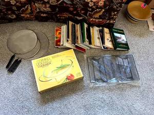 lot 340 image: Cookbooks & Kitchen Items