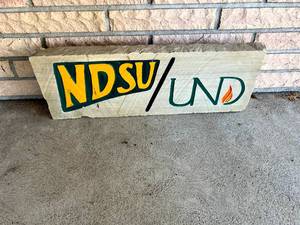 lot 351 image: NDSUUND Rock