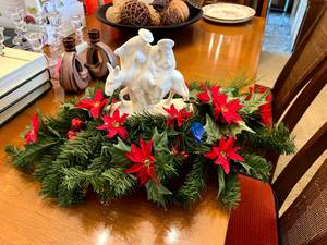 lot 361 image: Table Centerpiece