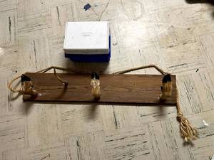 lot 421 image: Unique Coat Rack & Cooler