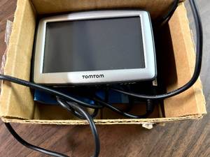 lot 422 image: TomTom