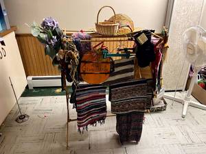 lot 374 image: Drying Rack & Everything on It