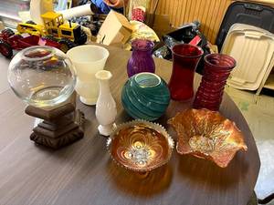 lot 389 image: Glassware