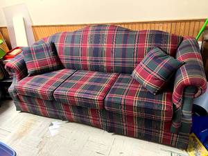 lot 397 image: Sofa