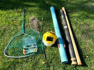 lot 427 image: Fishing Supplies