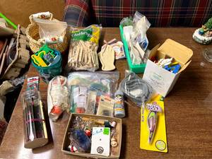 lot 442 image: Craft Supplies