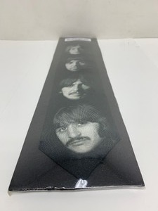 lot 48 image: Vintage 1990s Ralph Marlin Novelty Necktie - The Beatles White Album Faces