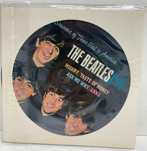 lot 67 image: Beatles Souvenir of Their Visit To America Picture Disc EP
