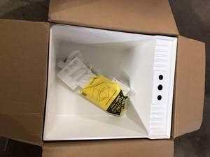 lot 27 image: MUSTEE Utilatub 20 in. x 24 in. Structural Thermoplastic Wall-Mount Utility Tub in White Customer Returns See Pictures