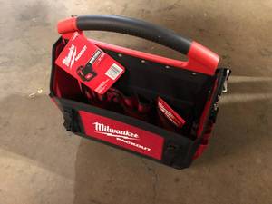 lot 28 image: Milwaukee 15 in. PACKOUT Tote  Customer Returns See Pictures