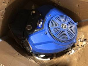 lot 45 image: DUROMAX 999cc 1-716 in. Gasoline Multi-Purpose Horizontal Key Shaft Electric Start V-Twin Portable Engine 50-State  Customer Returns See Pictures