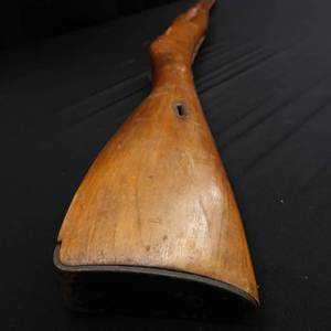 lot 12 image: RIFLE STOCK