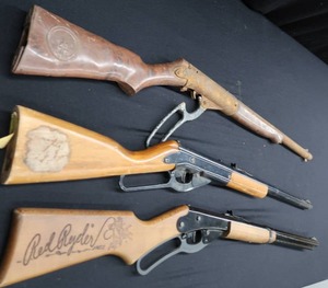 lot 13 image: 3 DAISY BB AIR RIFLES