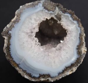 lot 31 image: CRYSTALIZED GEODE