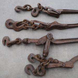 lot 62 image: SET OF 4 CHAIN  LOAD BINDERS