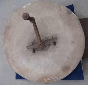 lot 77 image: GRINDING WHEEL VERY HEAVY