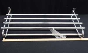 lot 79 image: METAL HOTEL STYLE TOWEL RACK WITH HANGING BAR