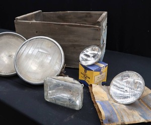 lot 87 image: OLD WOODEN FRUIT BOX FULL OF VINTAGE LIGHTS