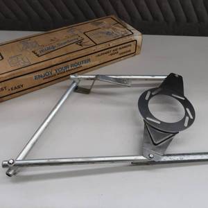 lot 129 image: ROUTER AND MORE