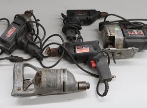 lot 134 image: LARGE LOT OF MISC POWER TOOLS
