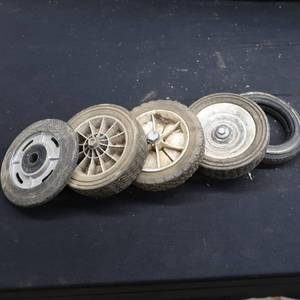 lot 158 image: SMALL VINTAGE WHEELS