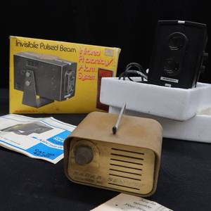 lot 157 image: VINTAGE RADAR DETECTOR AND ALARM SYSTEM.