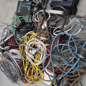 lot 159 image: LOT OF WIRES AND CORDS