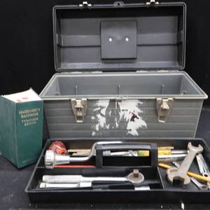 lot 164 image: HEAVY DUTY TUFFBOX FULL OF GOODIES