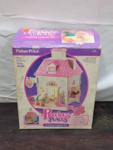 Vintage Precious Places Toy Set